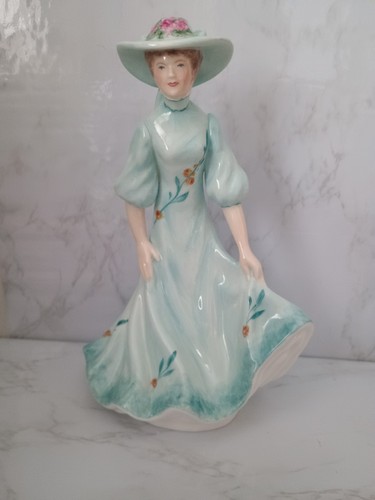 Stunning lady figure - figure, "lydia"