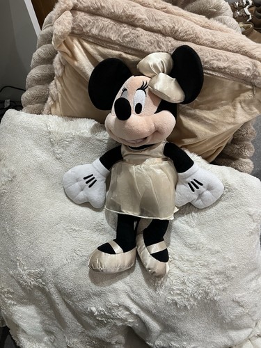 Minnie mouse with gold dress - minnie,