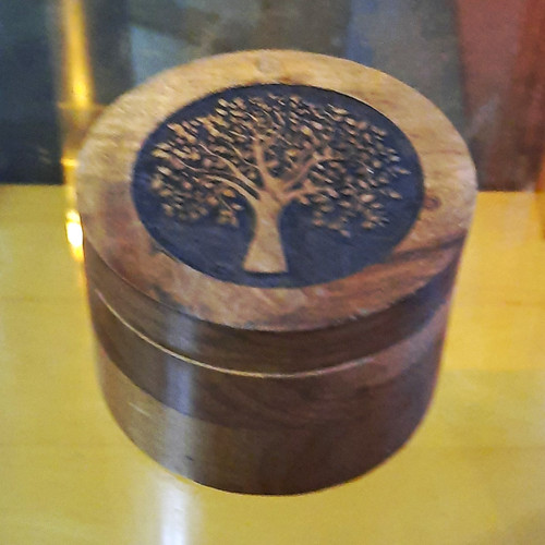 Round wooden trinket box - round, with