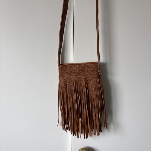 Fringe crossbody shoulder - fringe,