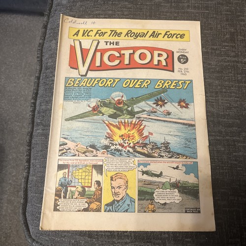Victor comic 210 - victor, 27
