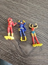 Kinder Egg DC Justice League Figures – The Flash, Wonder Woman & Batwoman 