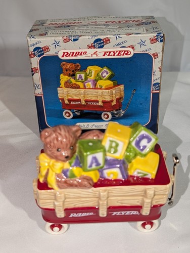 Vintage radio flyer - radio,