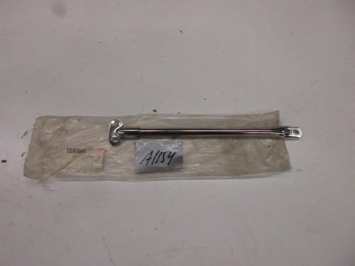 Retaining brace fender - fender, a1154
