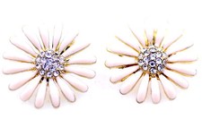 2.5cm pink enamel daisy stud