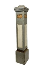 ANTIQUE VICTORIAN SQUARE