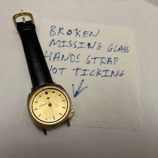 Broken damaged old vintage