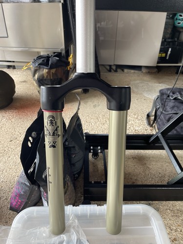 Rockshox totem replacement - totem,