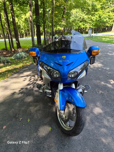 2013 honda gl1800 - honda,