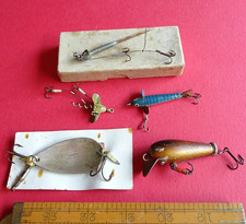A SELECTION OF VINTAGE HARDY FISHING LURES AND MOUNTS
