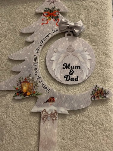 Christmas grave