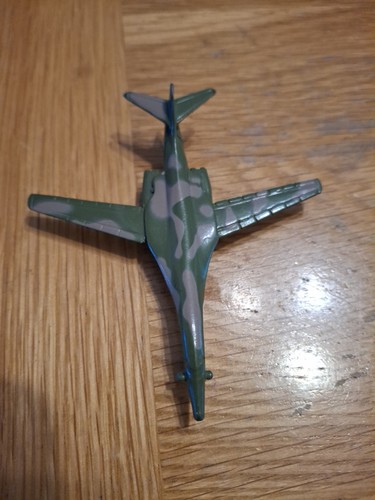 Bomber toy plane - b1,