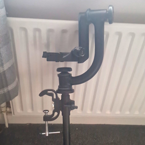 Black metal height adjustable - black,