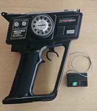 FUTABA Megatech Junior FP-T2PBK 40MHz Transmitter & FP-R122JE Receiver