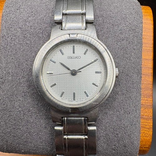 Working seiko watch - watch, quartz
