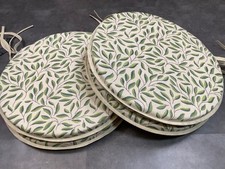 A SET OF 4 GREEN LEAVES