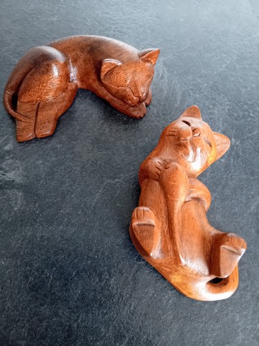 Vtg carved wood kittens - 2,