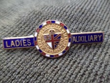  CANADA LADIES VETERANS BADGE ARMED FORCES  AUXILIARY. ENAMEL PIN BACK BADGE,
