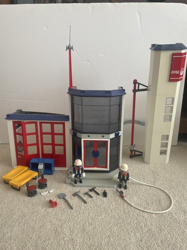 Playmobil fire station - •,