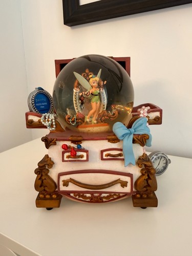 Rare disney store - rare, in