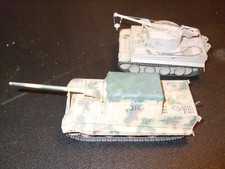 DRAGON ARMOR (x2) (1/72 SCALE)