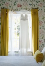 Suzanne Neville Caccini Wedding Dress -  Size 8