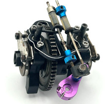 Team Associated RC8T Centre