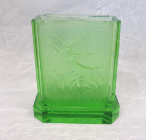 Depression green uranium nymph - green,