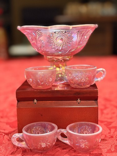 Rare vtg fenton dusty rose - rare,
