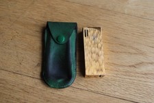 Vintage Win 'Barbi' Gold Tone Electronic Gas Cigarette Lighter with pouch