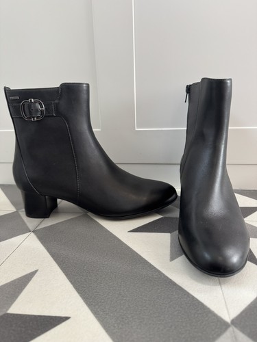 Nwot clarks ladies linnae up - clarks,