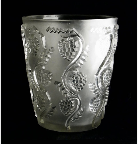 Lalique muscat vase frosted - lalique,