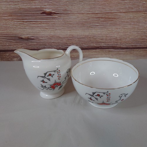 Beautiful vintage crockery - beautiful,