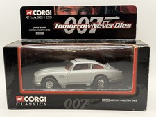 Corgi 04302 1:36 Aston Martin