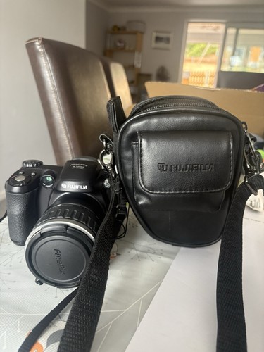 Fujifilm finepix series - s,
