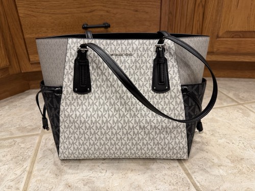 Michael kors handbag - kors,