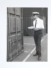 Shipping Container Search Customs Officer Anti-Drug Press Photo 1986 