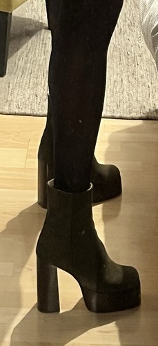 Russell and bromley - russell,