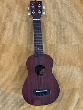 Makala ukulele With Black Soft