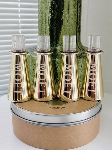 Gold metallic moët chandon - gold,
