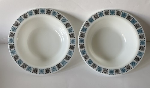 Vintage pyrex small - ,