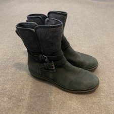 UGG Simmens Snow Boots Womens