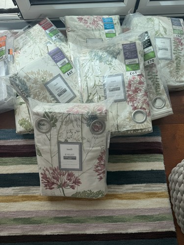 Branded lots eyelet - of,