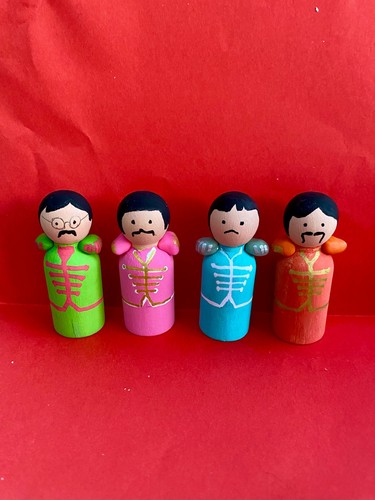 Set handpainted fab - of,