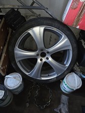 Range Rover Kahn 22" Wheel