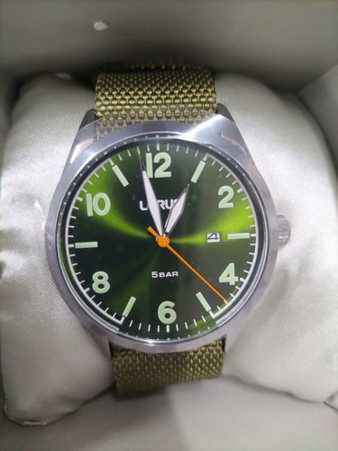Lorus green dial - green,