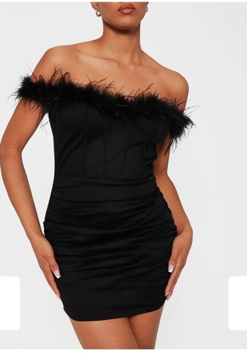 Saw first faux feather - it,