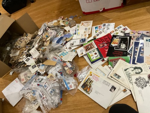 Paper kiloware covers - gb, on