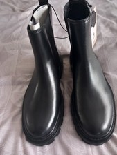 Women's Chelsea Boots Size 5