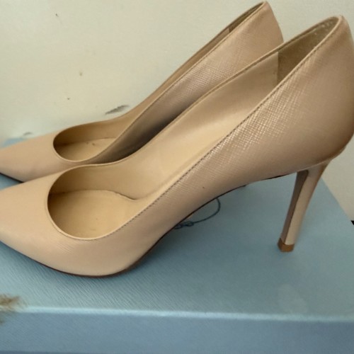 Prada donna patent beige - patent,